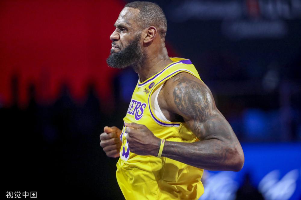 具感染力的 具感染力的